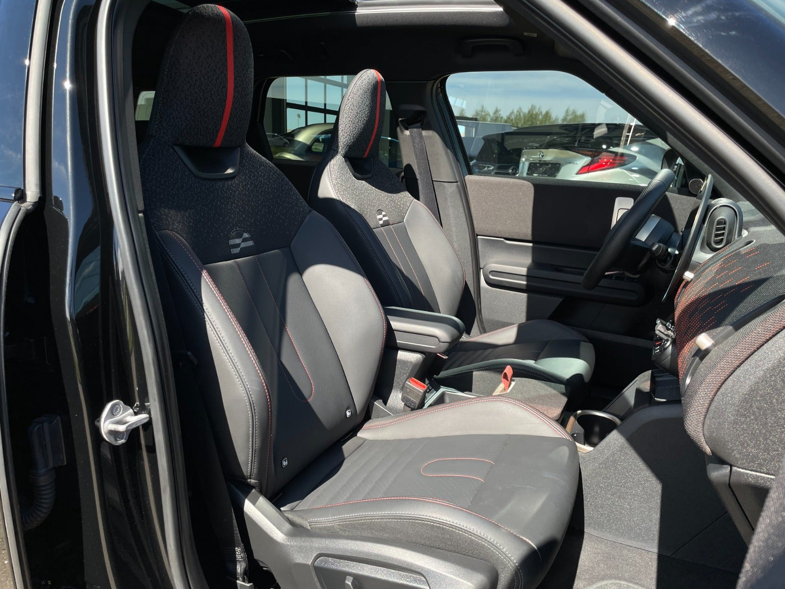 Sort Mini Countryman SE fra 2024