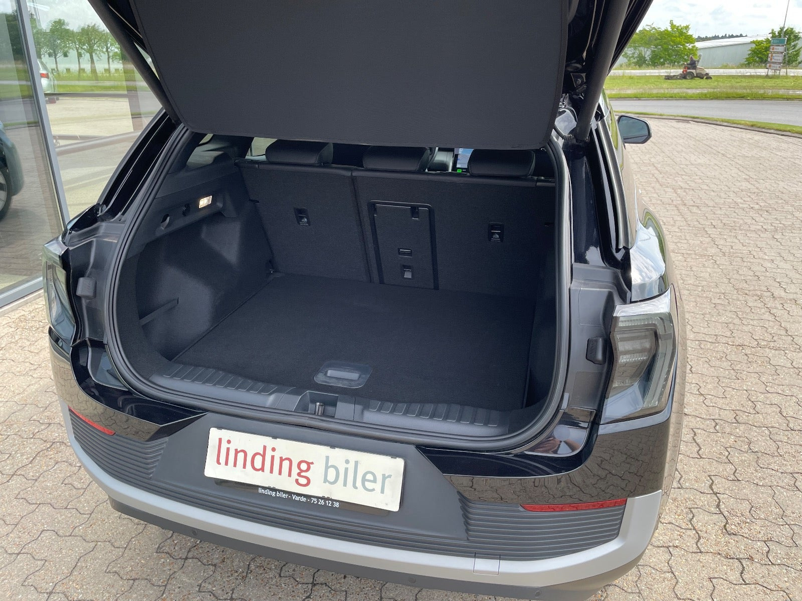 Sort Ford Explorer fra 2025