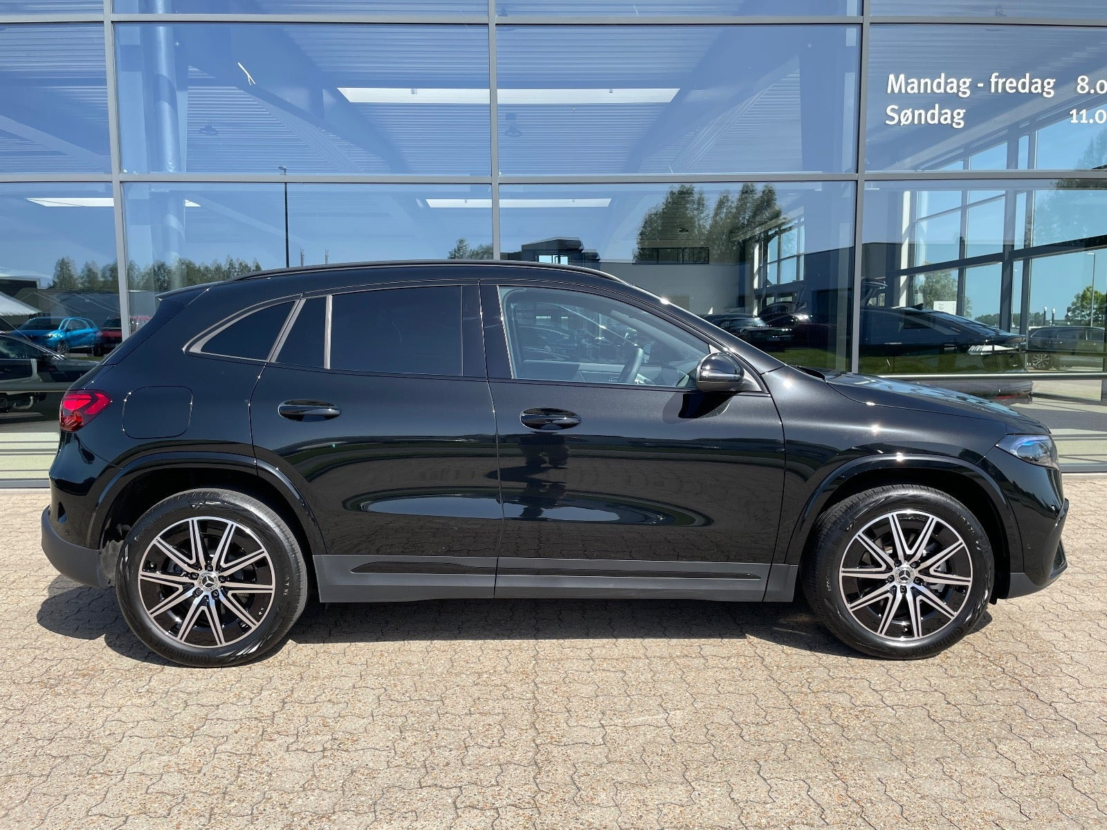 Sort Mercedes EQA250+ fra 2026