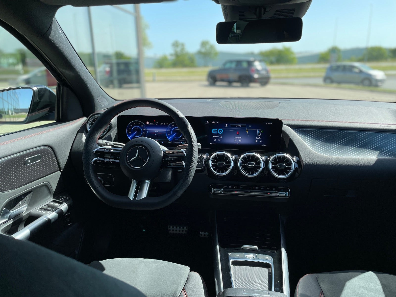 Sort Mercedes EQA250+ fra 2026