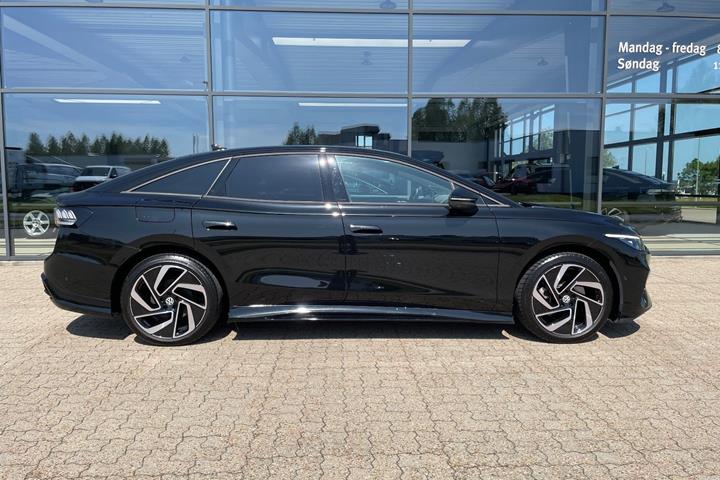 Sort VW ID.7 fra 2025