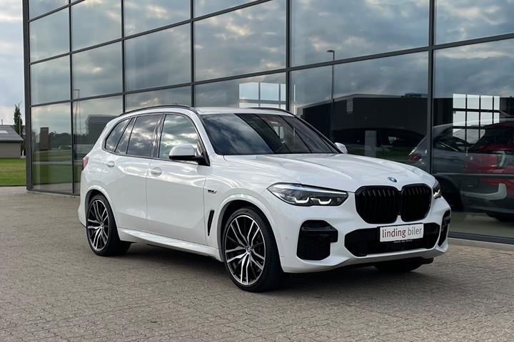 Hvid BMW X5 fra 2022
