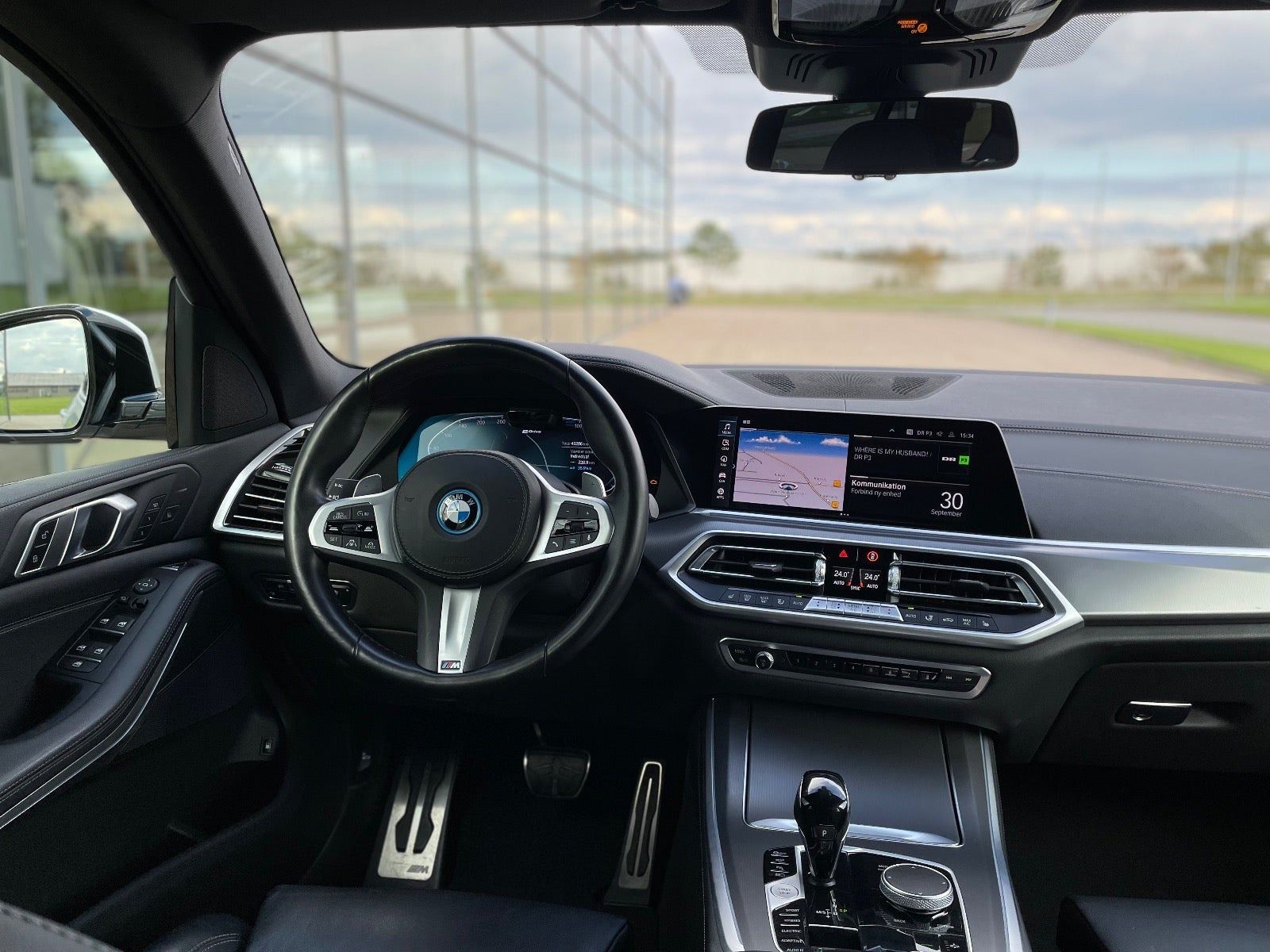 Hvid BMW X5 fra 2022