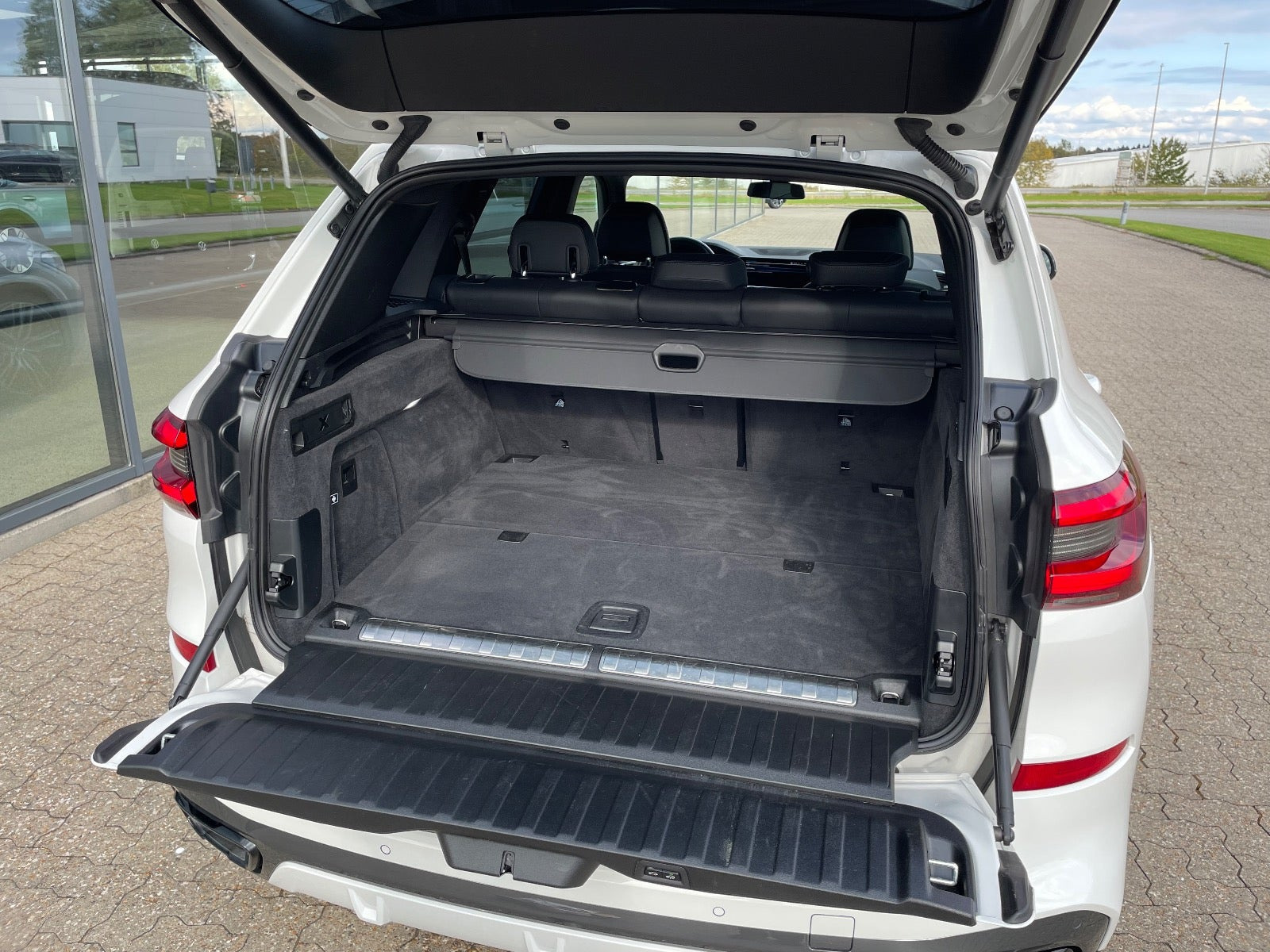 Hvid BMW X5 fra 2022