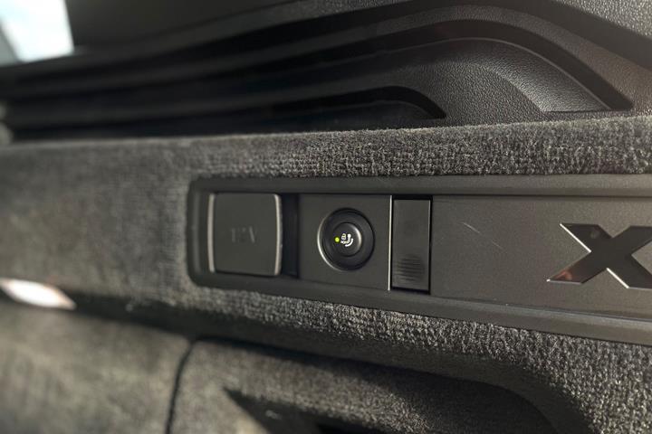 Hvid BMW X5 fra 2022