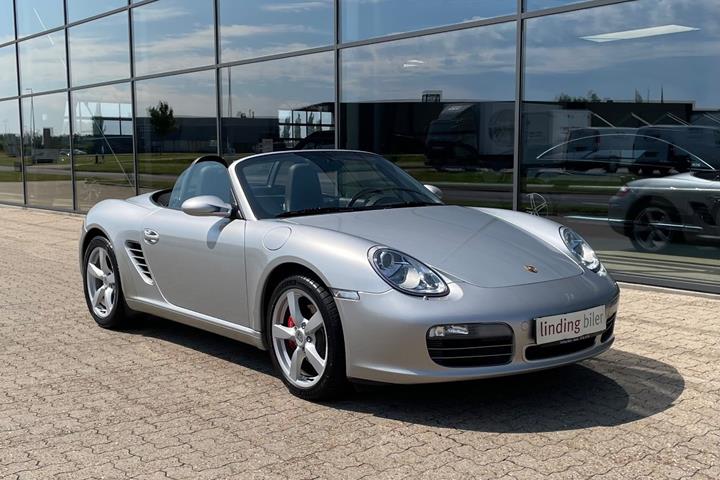 Sølv Porsche Boxster S fra 2006