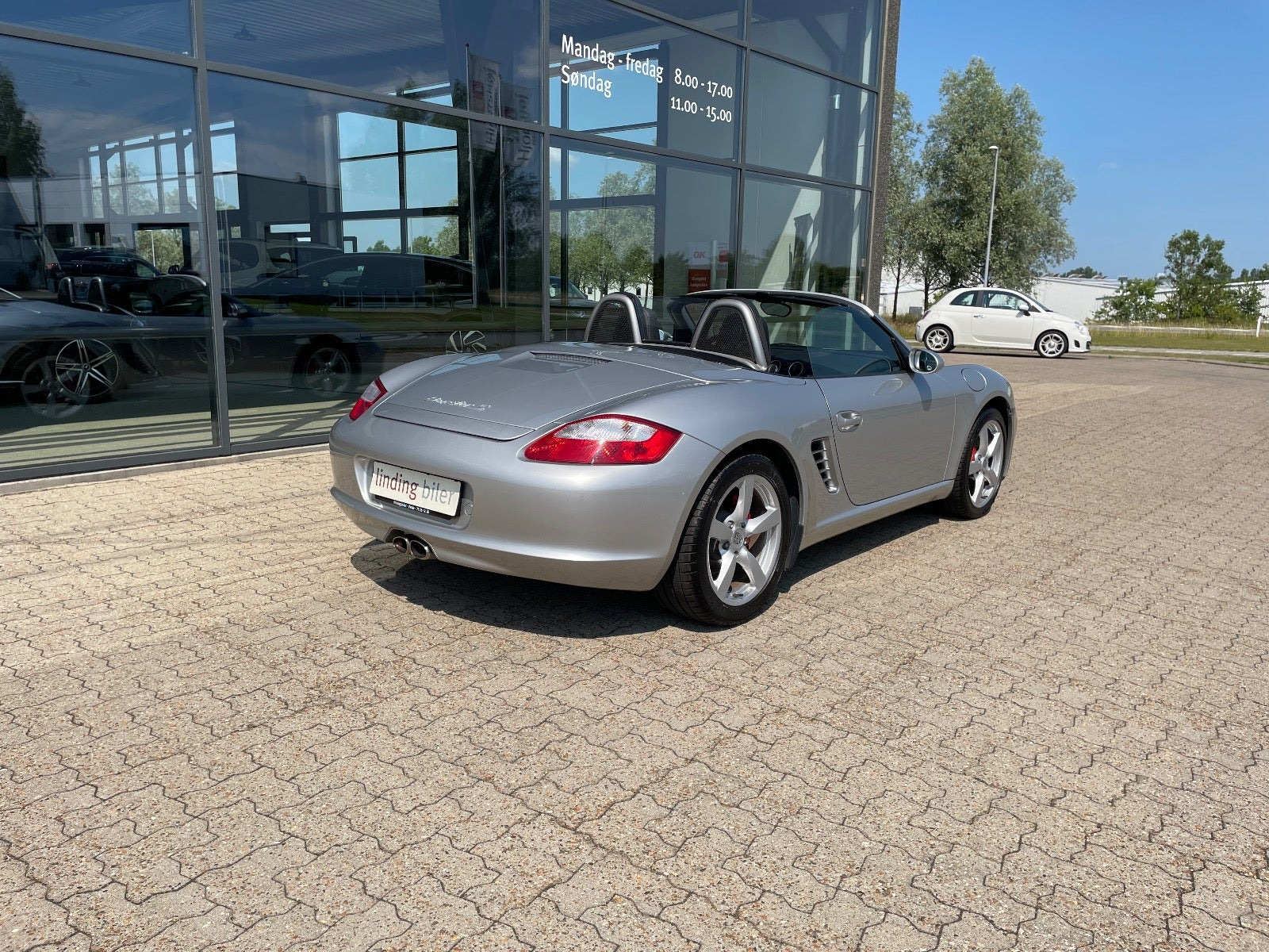 Sølv Porsche Boxster S fra 2006