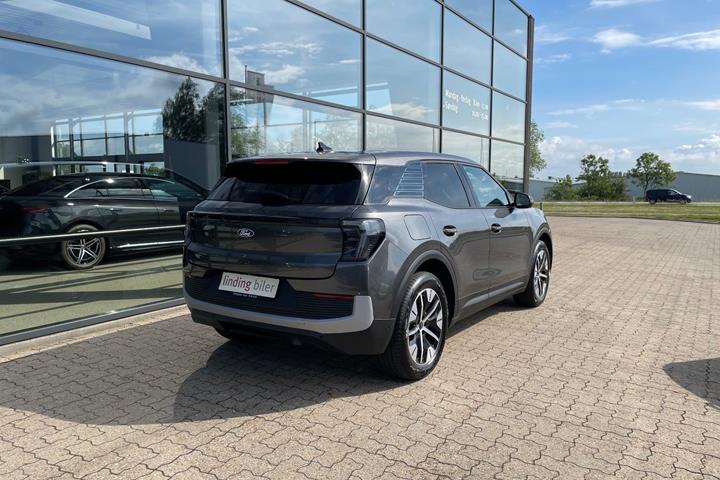 Grå Ford Explorer fra 2025