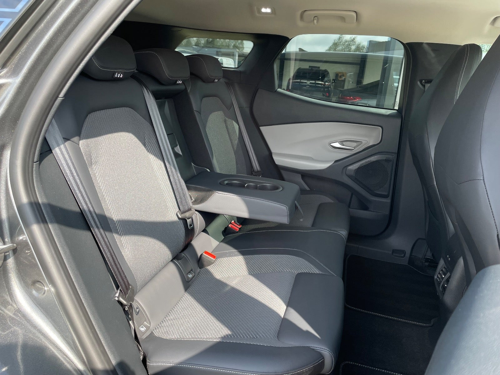 Grå Ford Explorer fra 2025