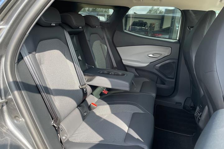 Grå Ford Explorer fra 2025