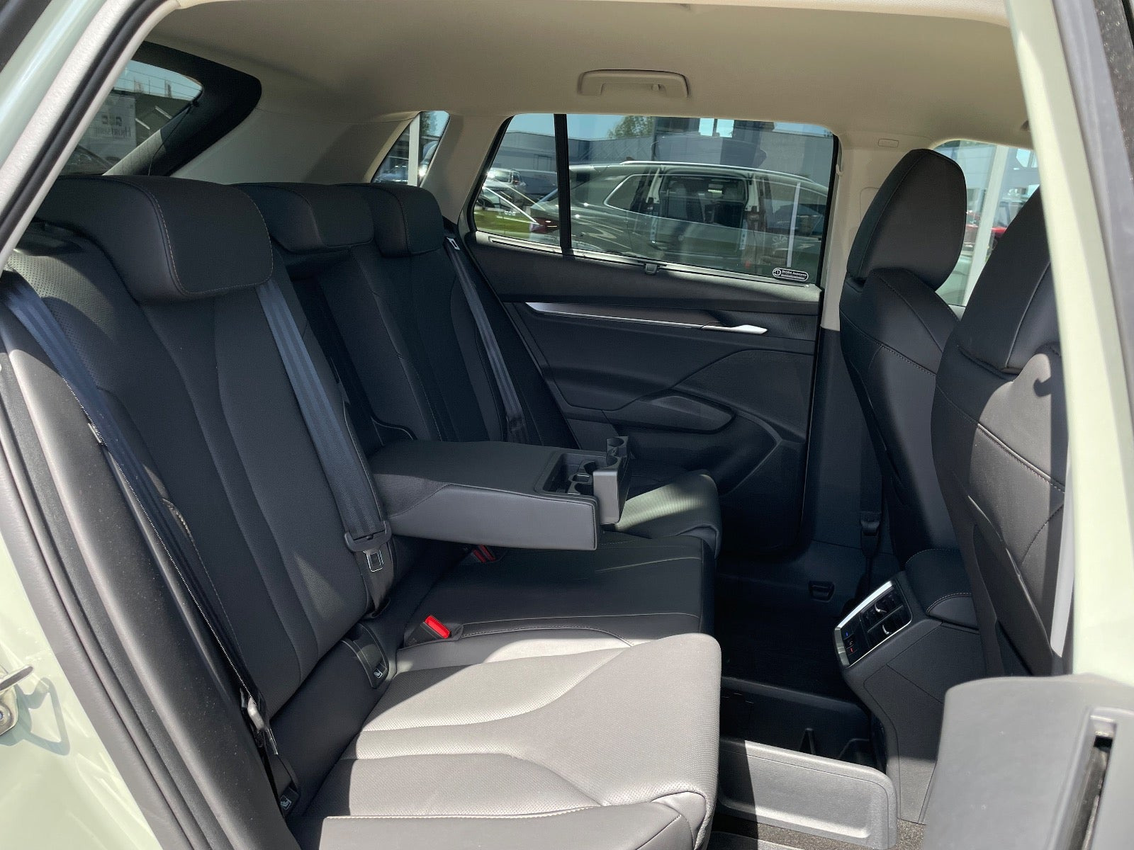 Grøn Skoda Elroq fra 2025