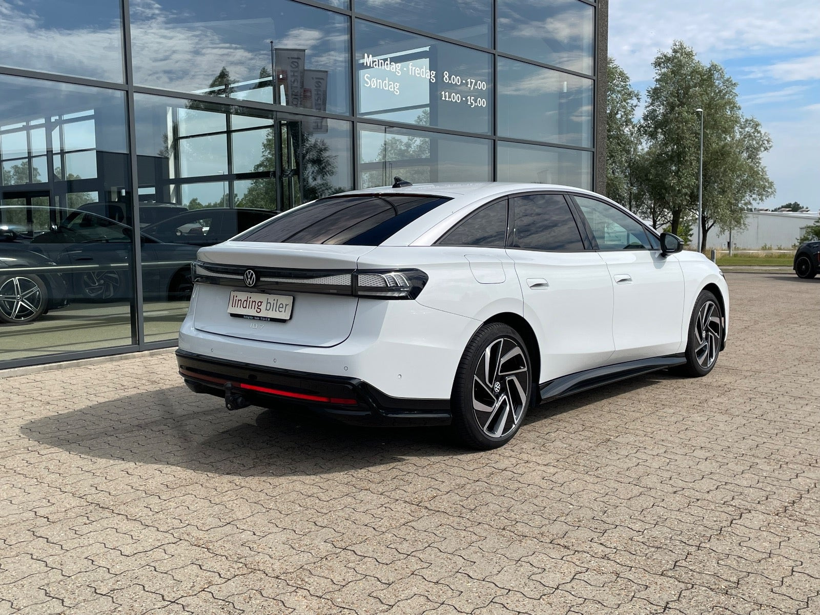 Hvid VW ID.7 fra 2025