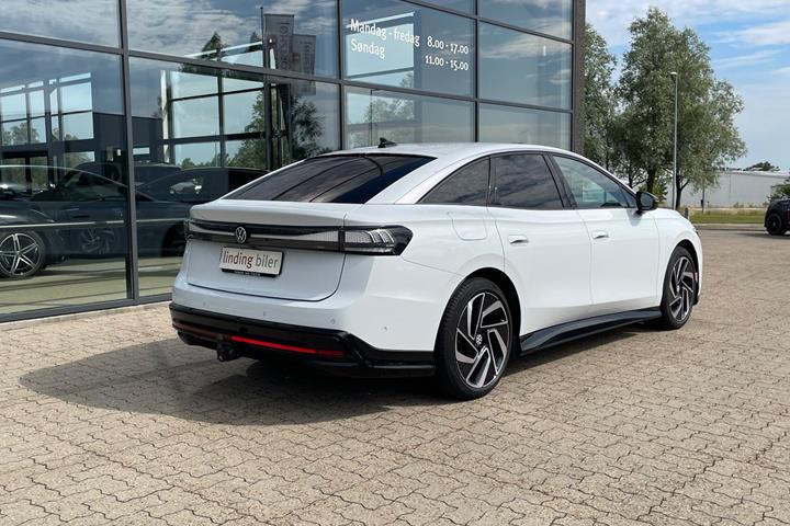Hvid VW ID.7 fra 2025