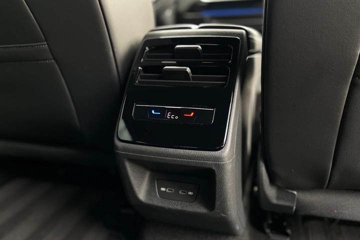 Hvid VW ID.7 fra 2025