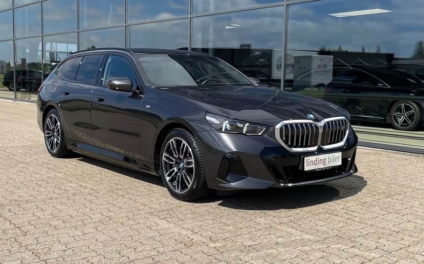 BMW i5 eDrive40 Touring Fully Charged M-Sport