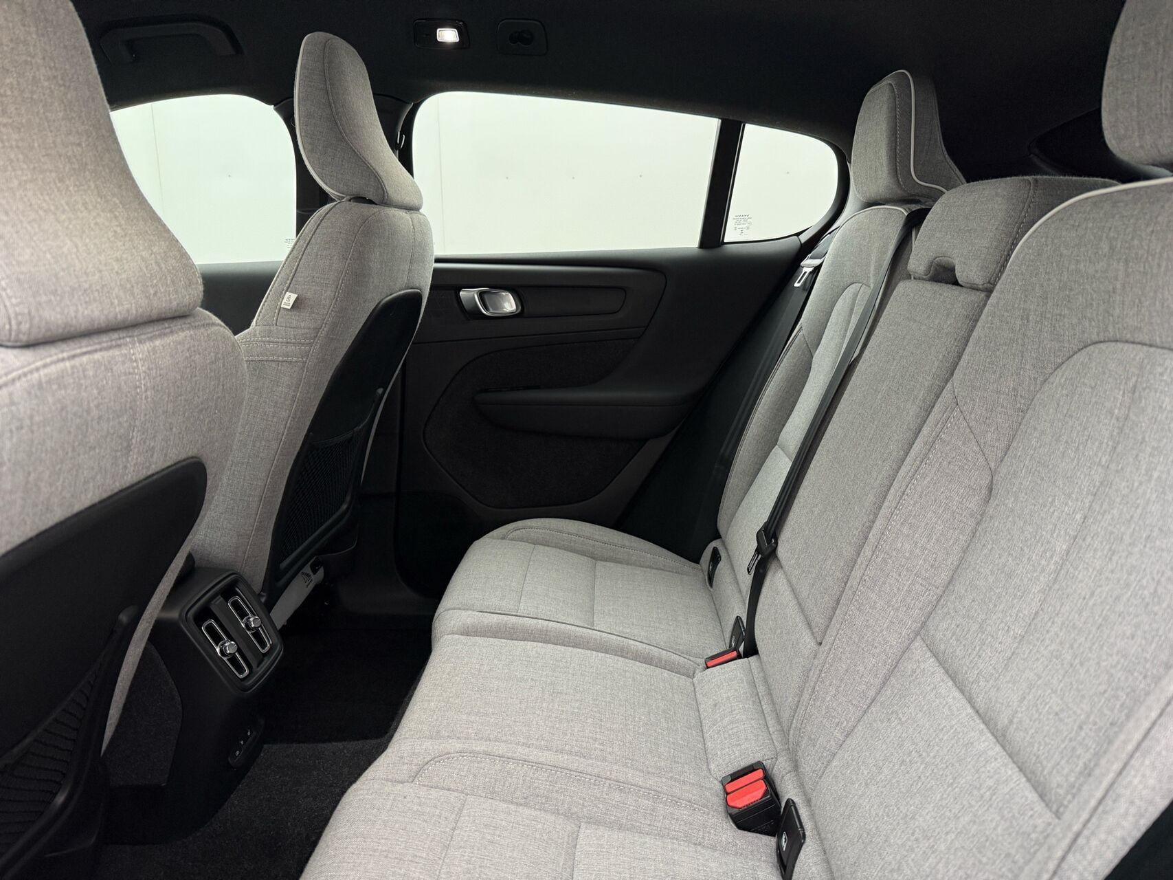 Grøn Volvo C40 fra 2023