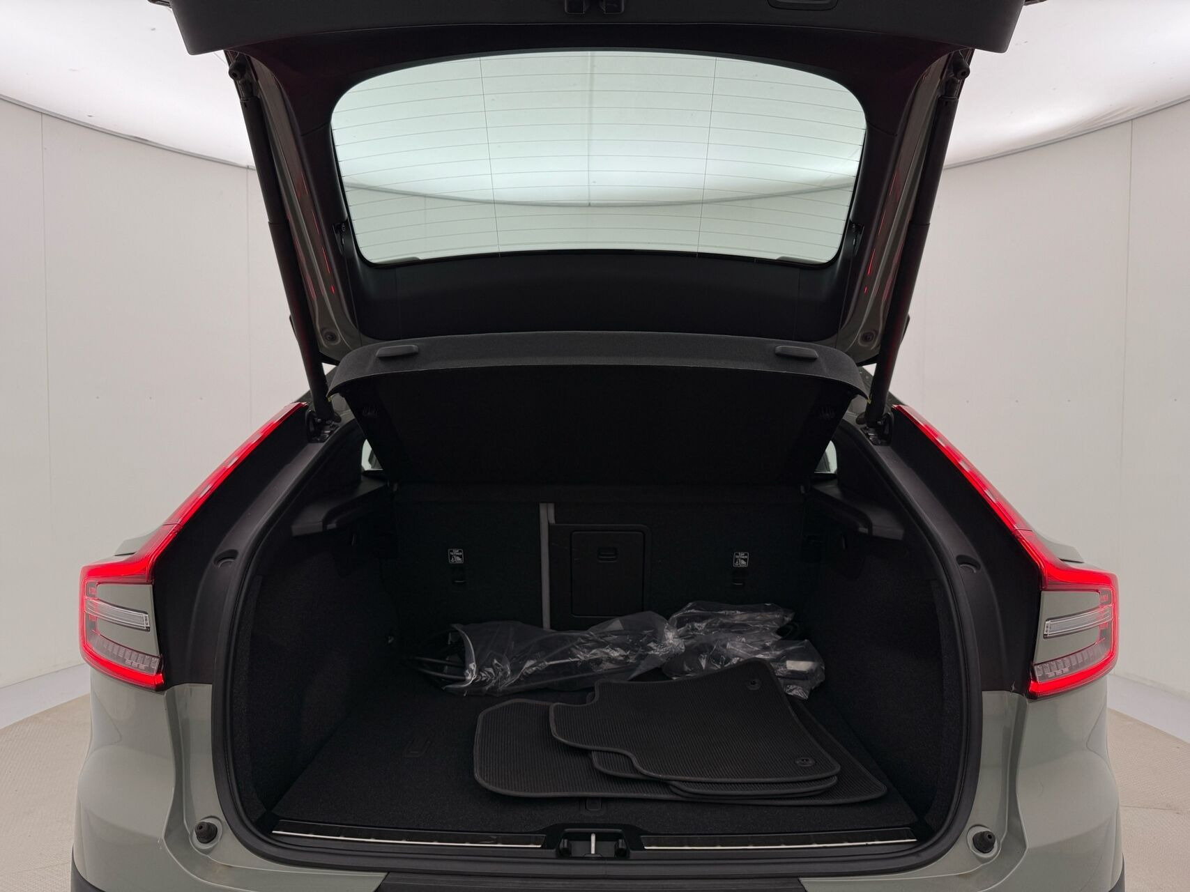 Grøn Volvo C40 fra 2023