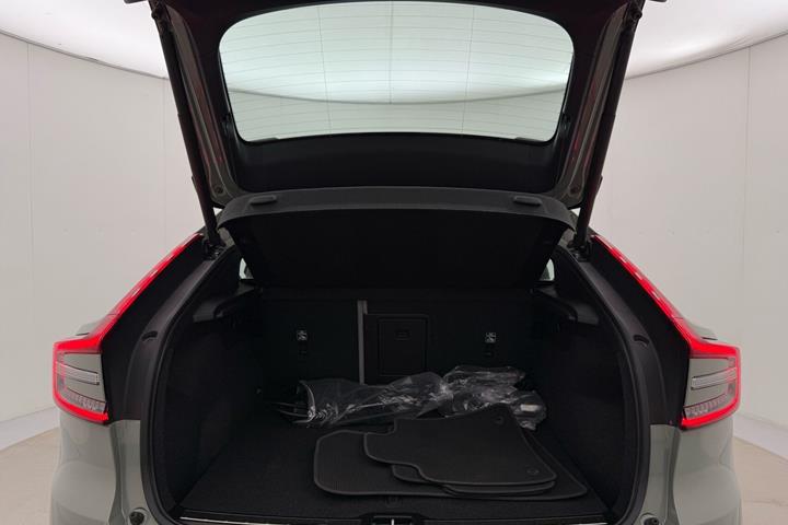 Grøn Volvo C40 fra 2023