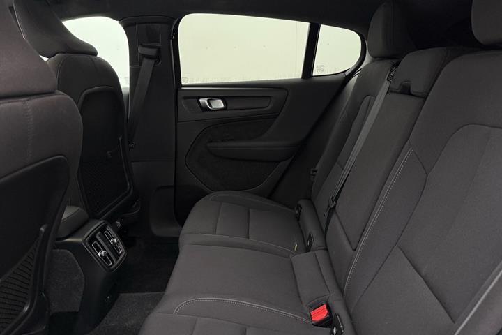 Hvid Volvo C40 fra 2023