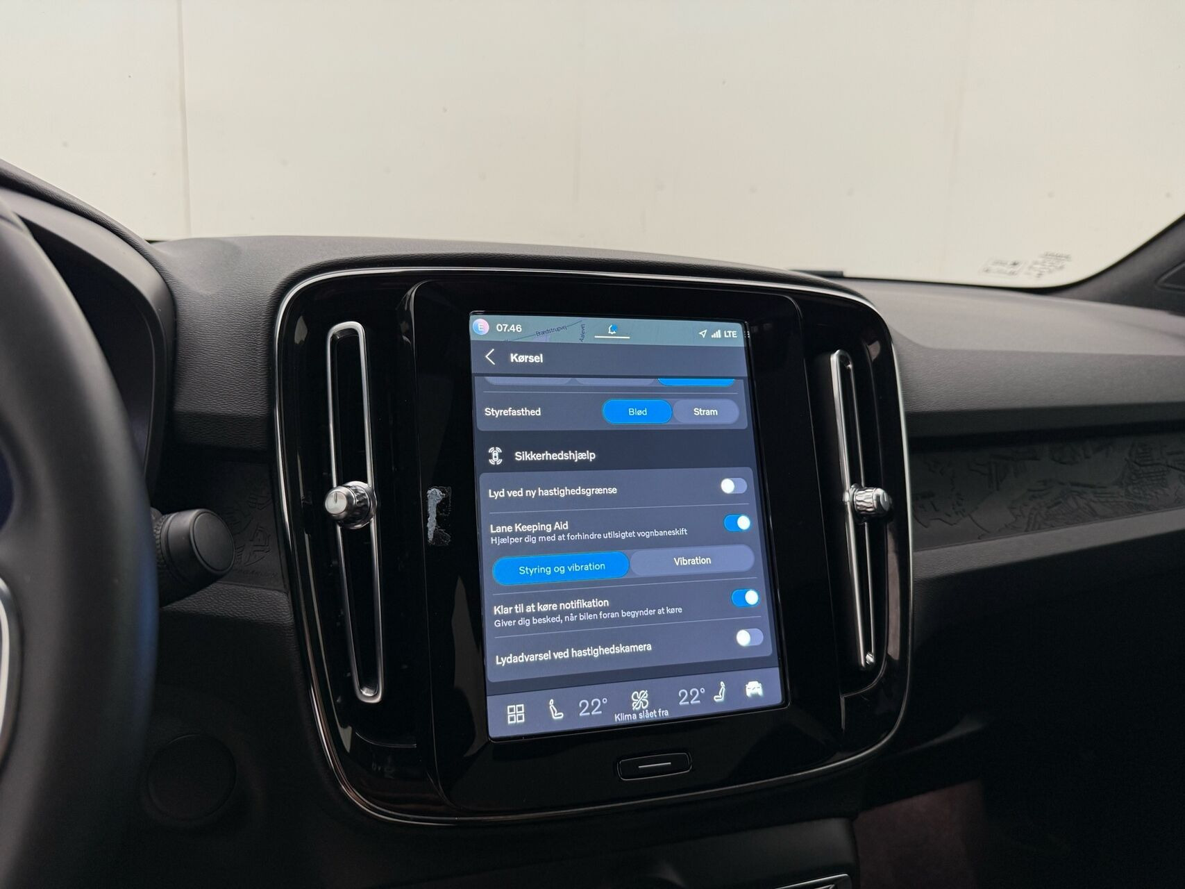 Hvid Volvo C40 fra 2023