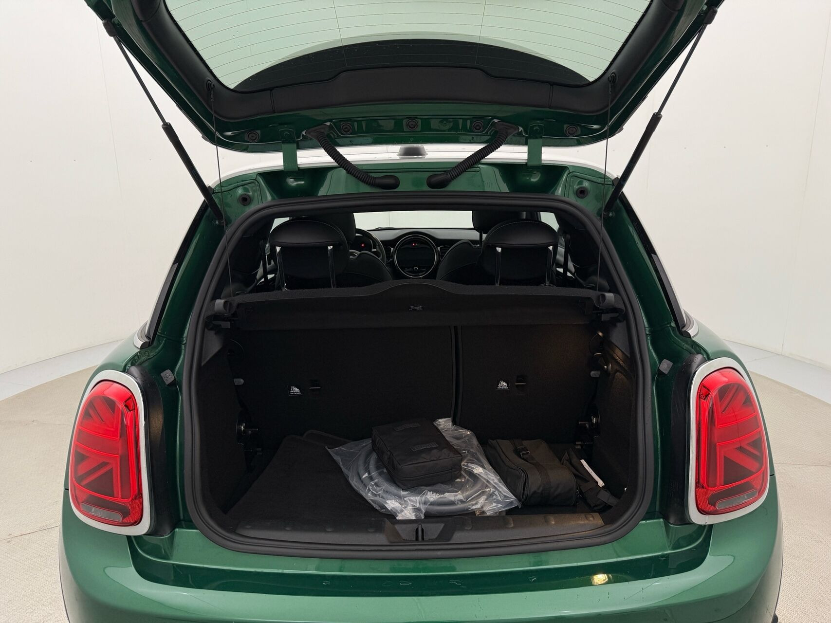 Grøn Mini Cooper fra 2023
