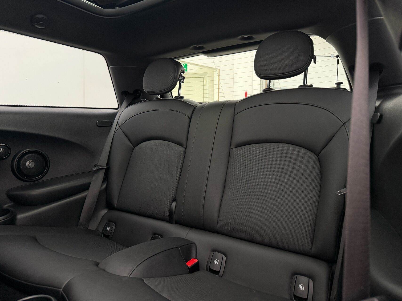 Grøn Mini Cooper fra 2023
