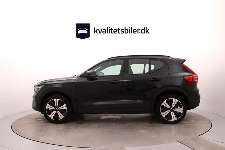 Sort Volvo XC40 fra 2023