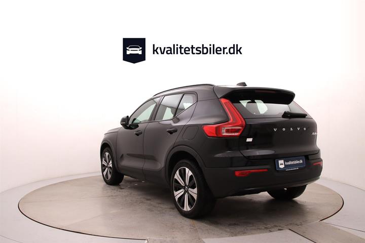 Sort Volvo XC40 fra 2023