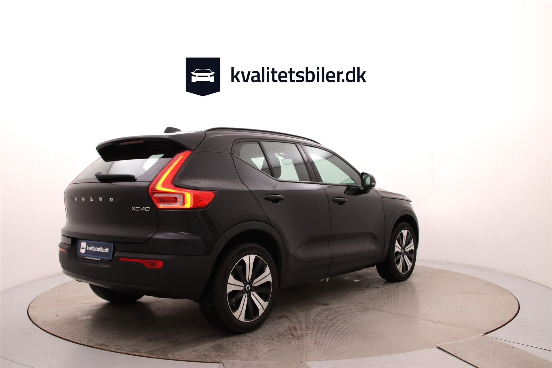 Sort Volvo XC40 fra 2023