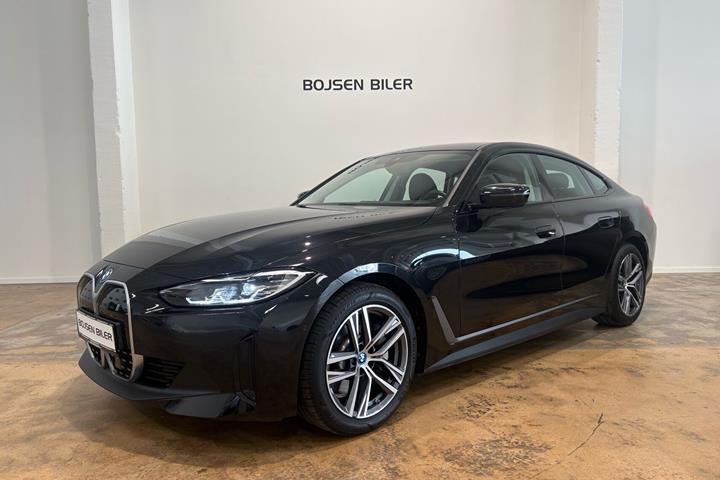 Sort BMW i4 fra 2023