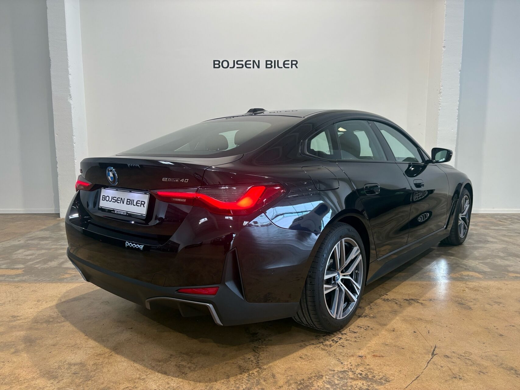 Sort BMW i4 fra 2023