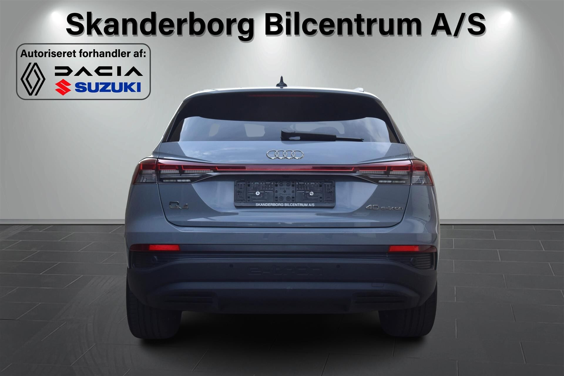 Grå Audi Q4 fra 2023