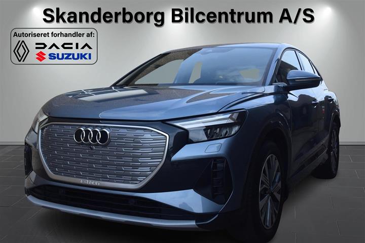 Grå Audi Q4 fra 2023