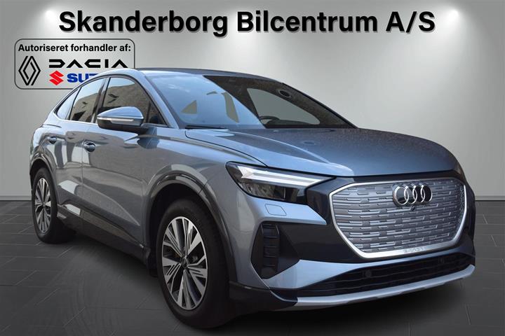 Grå Audi Q4 fra 2023