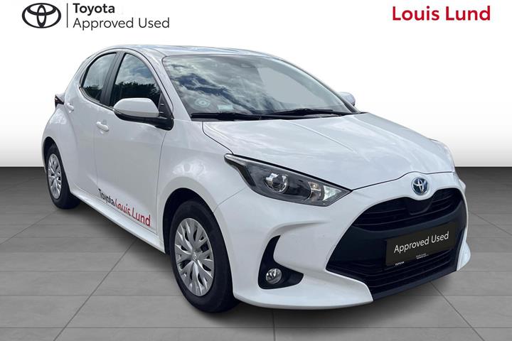 Hvid Toyota Yaris fra 2024