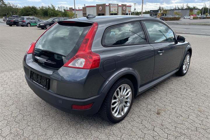 Grå Volvo C30 fra 2008