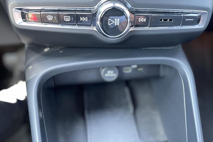 Grå Volvo C30 fra 2008