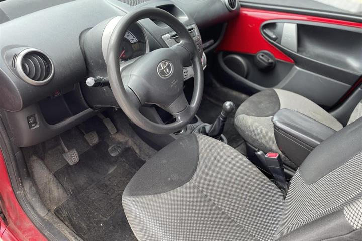 Grå Volvo C30 fra 2008