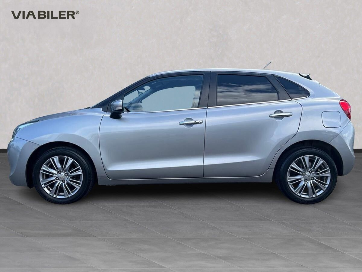 Grå Suzuki Baleno fra 2019