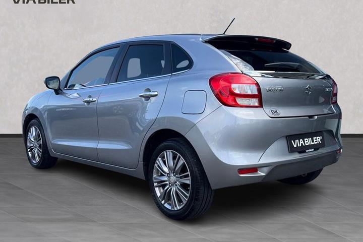 Grå Suzuki Baleno fra 2019