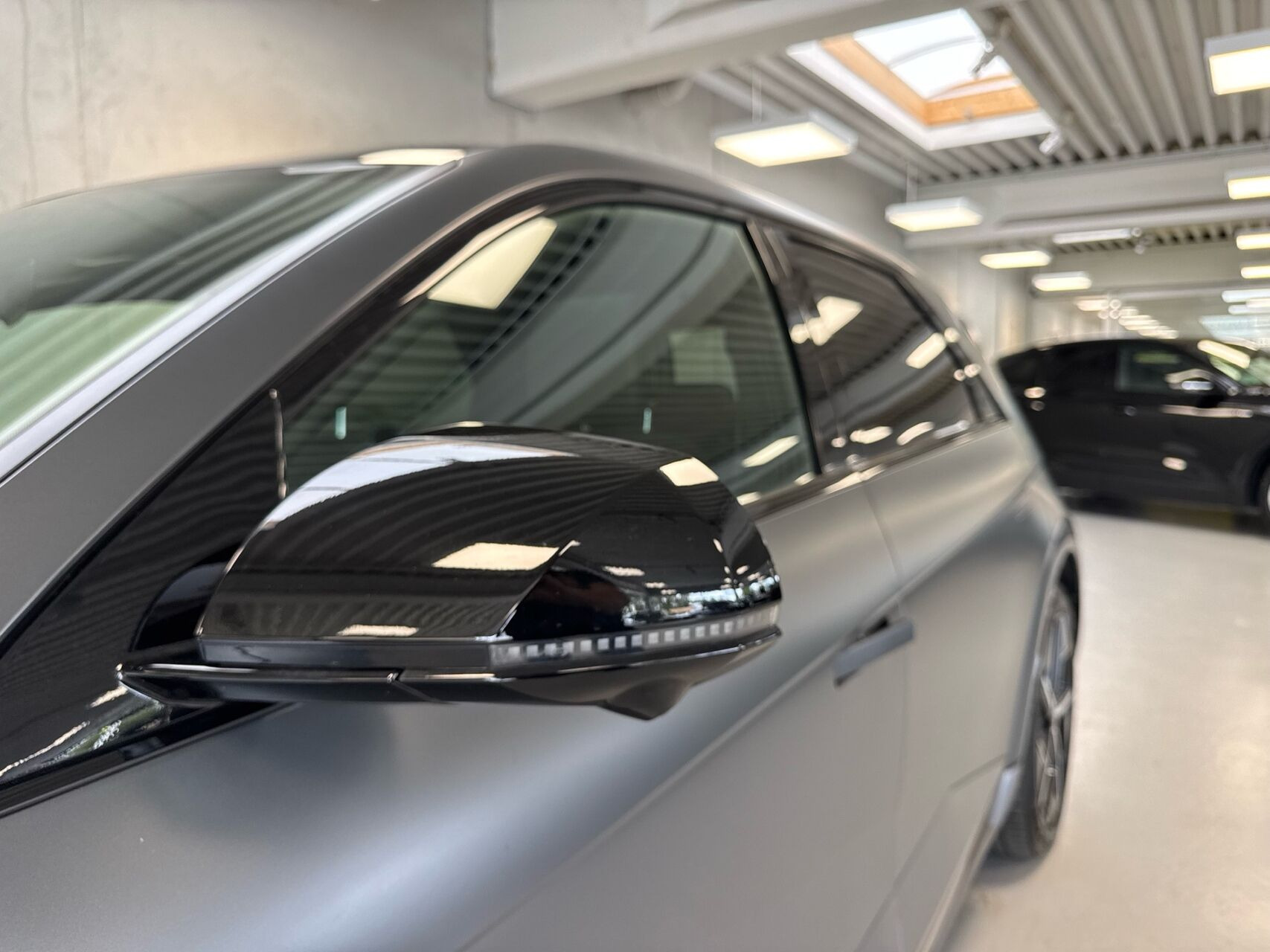 Grå Hyundai Ioniq 5 fra 2025