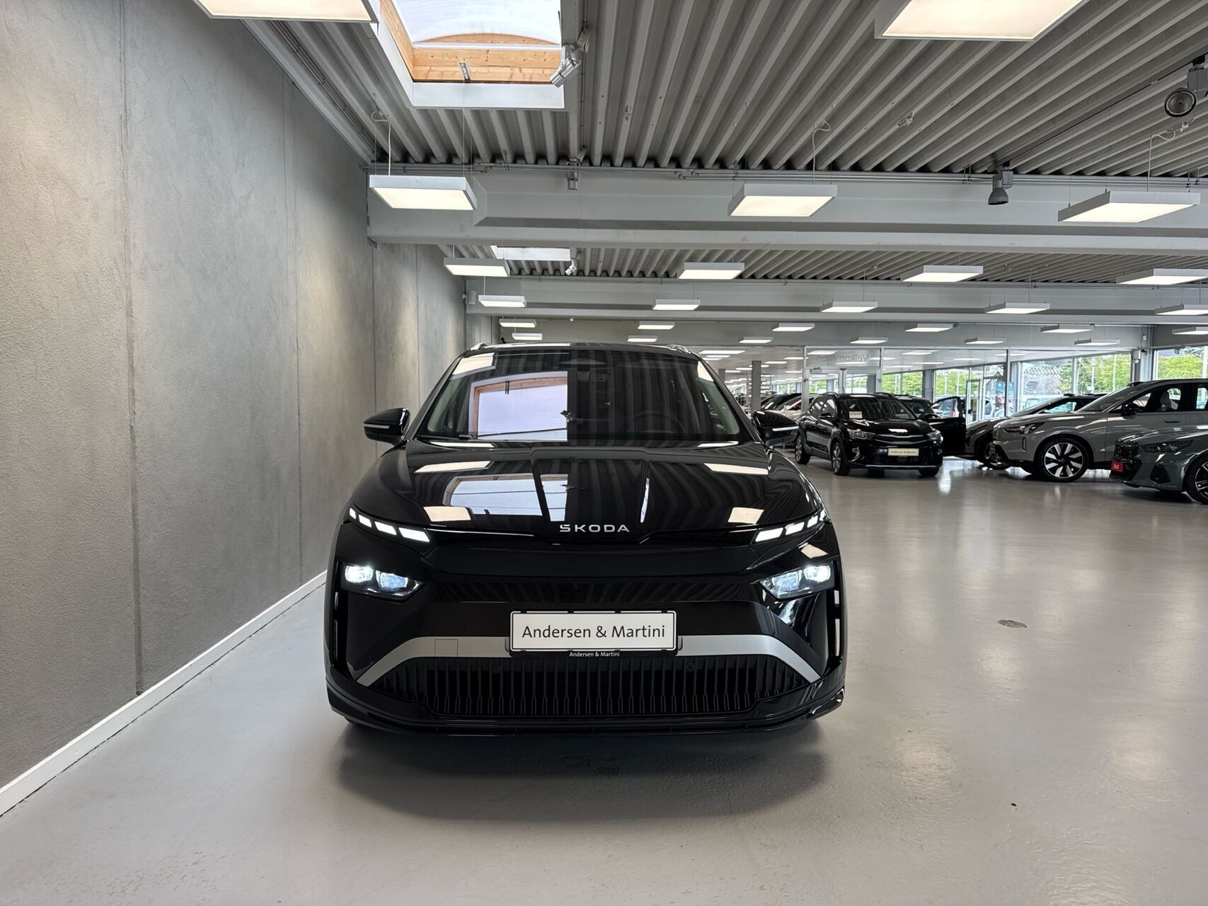 Sort Skoda Enyaq fra 2026