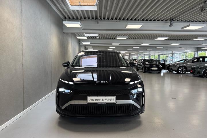 Sort Skoda Enyaq fra 2026