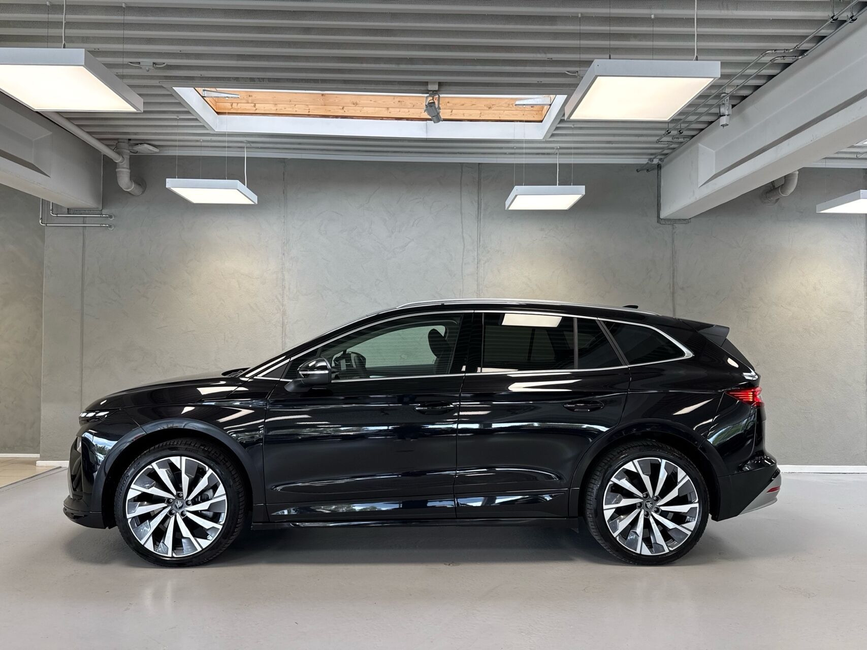 Sort Skoda Enyaq fra 2026