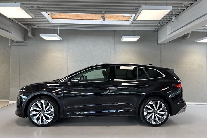 Sort Skoda Enyaq fra 2026