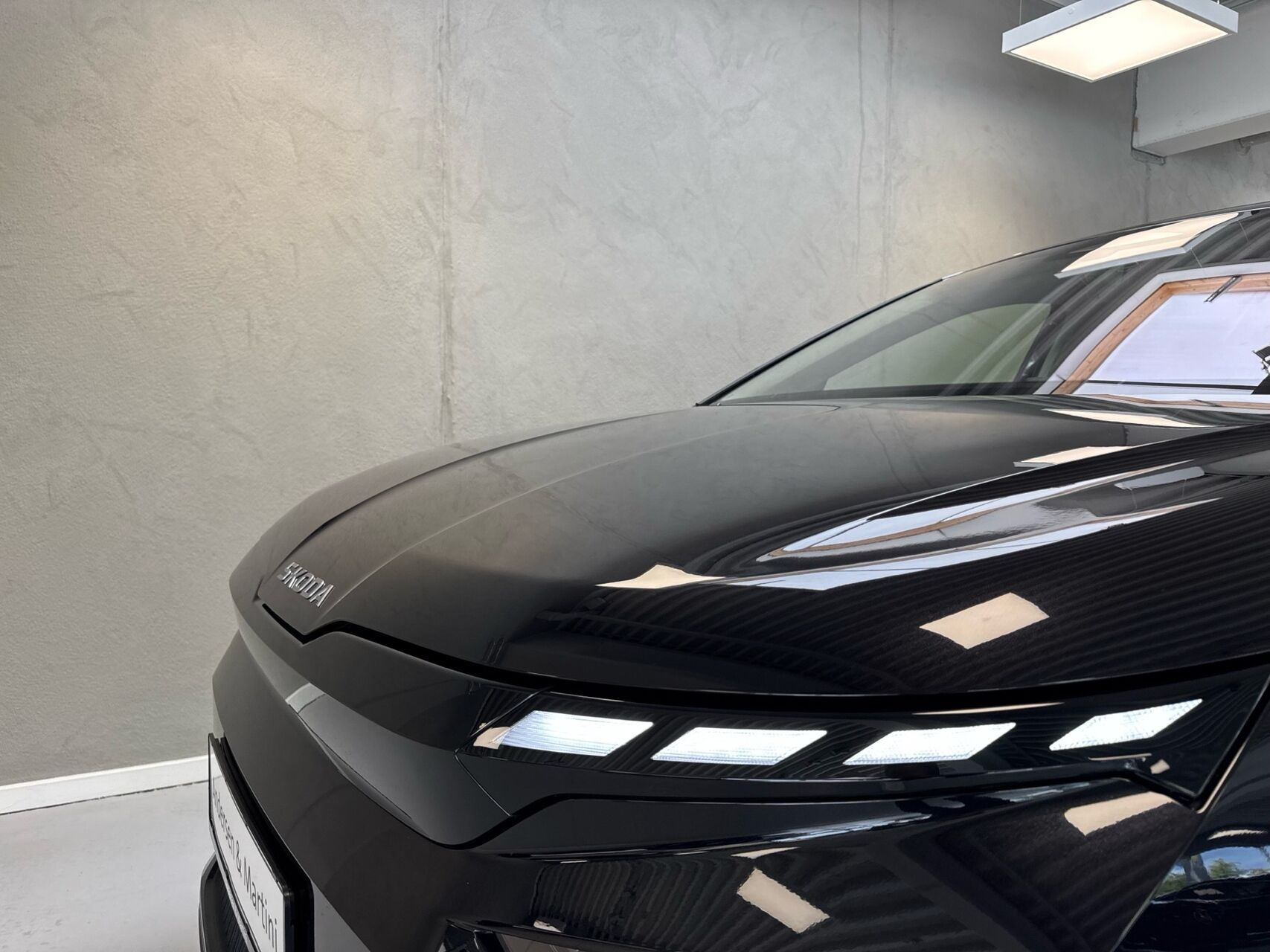 Sort Skoda Enyaq fra 2026