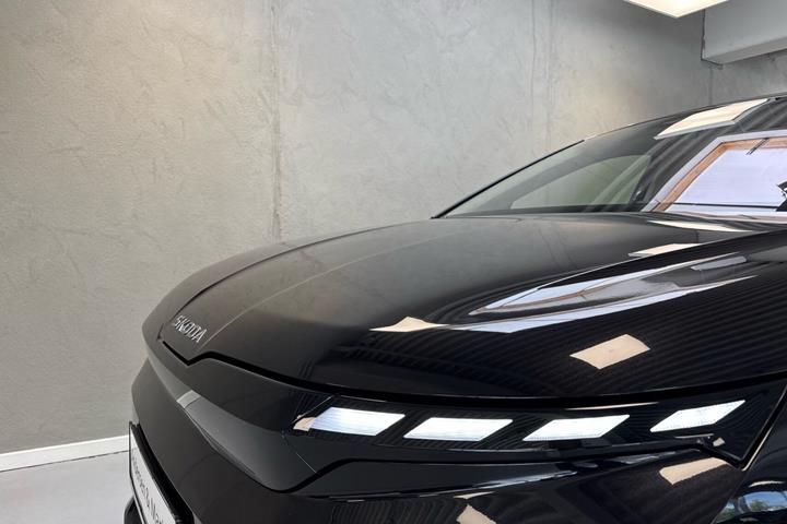 Sort Skoda Enyaq fra 2026