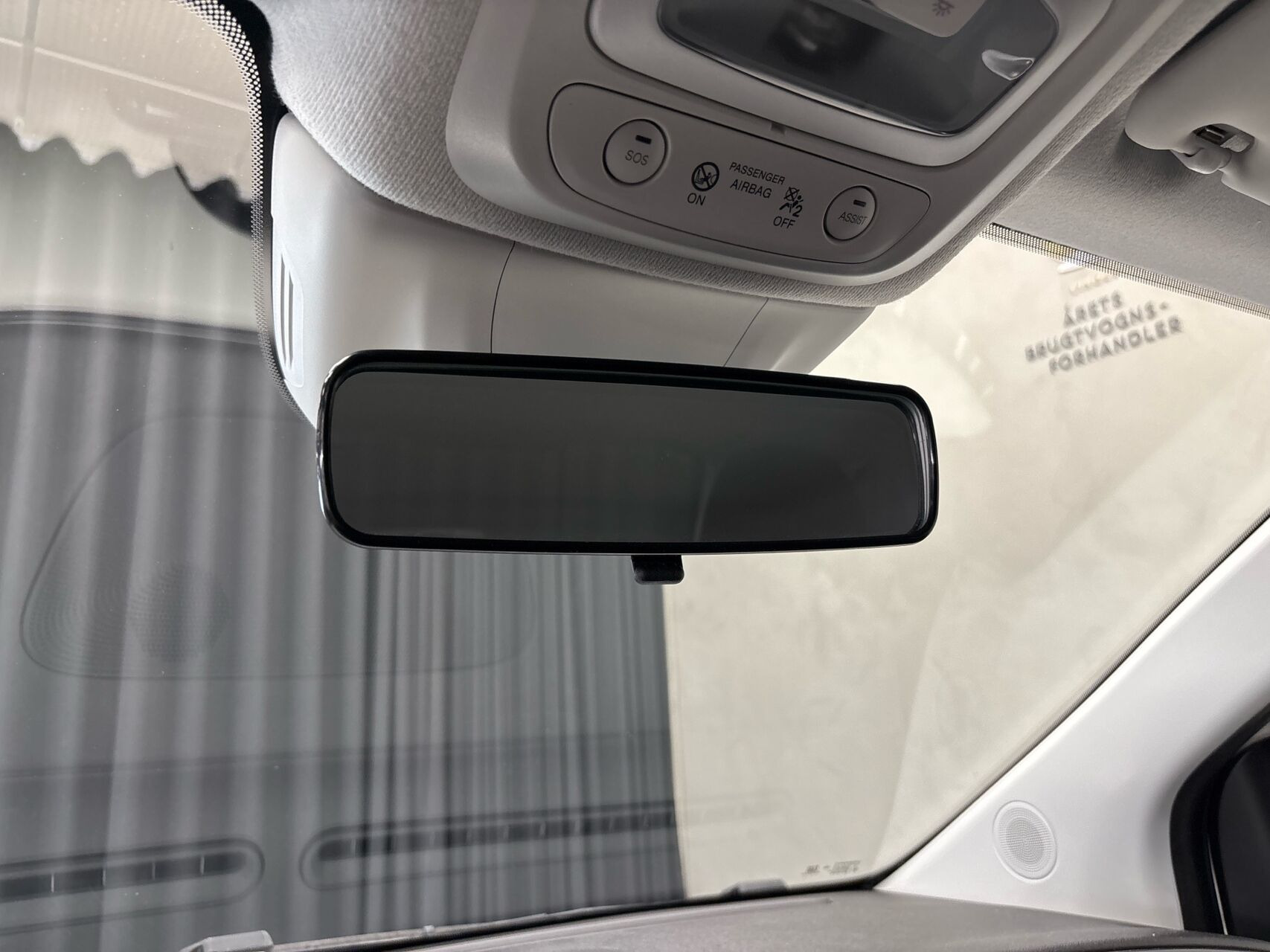 Hvid Fiat 500e fra 2023