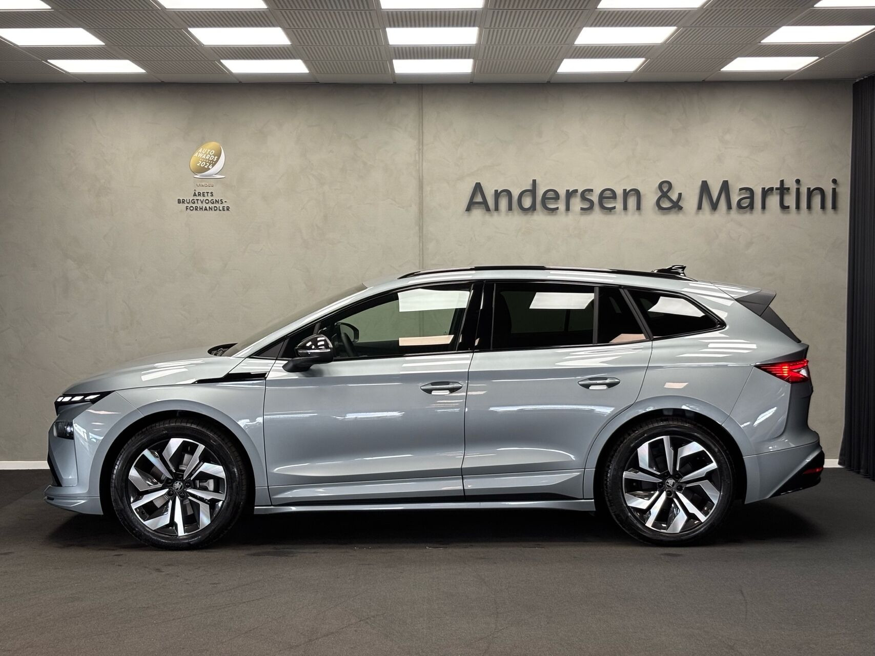 Grå Skoda Enyaq fra 2026