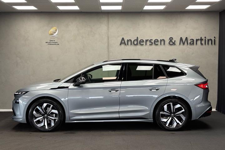 Grå Skoda Enyaq fra 2026